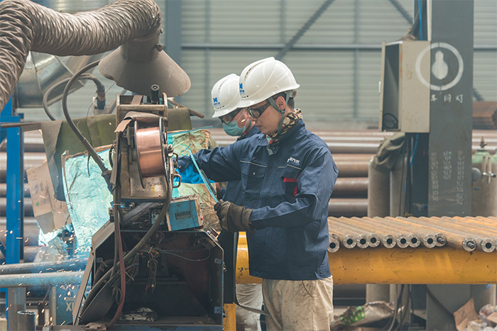 富德网架自动化焊接